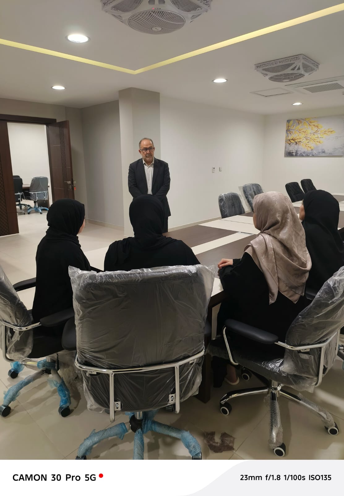 عميد كلية التاهيل في زياره تفقديه للمجمع السكني للطالبات في الاقسام الداخلية 